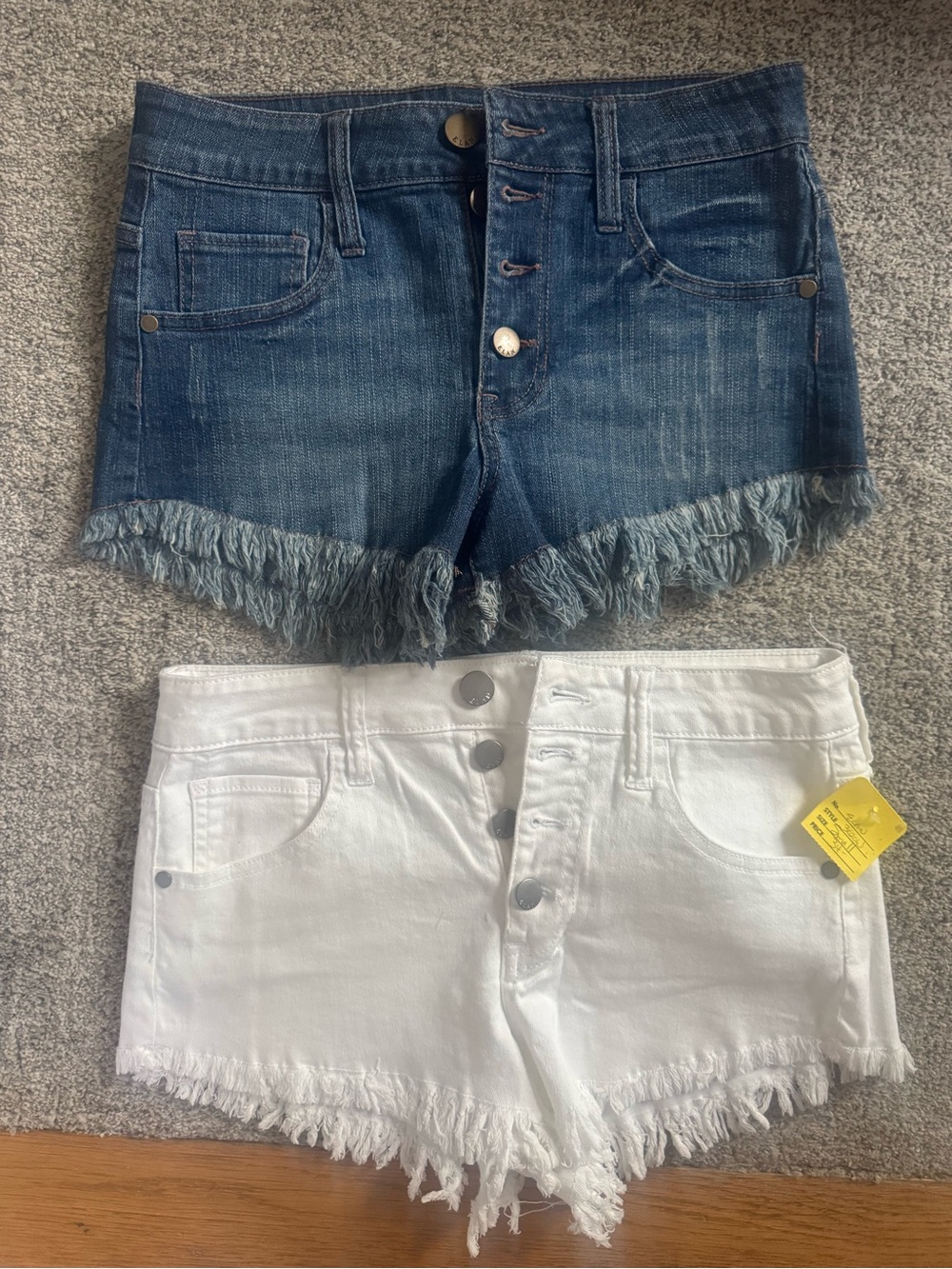 ELAN 2 Frayed Hem Denim Shorts - Blue & White Sz S NEW! Ret: $34